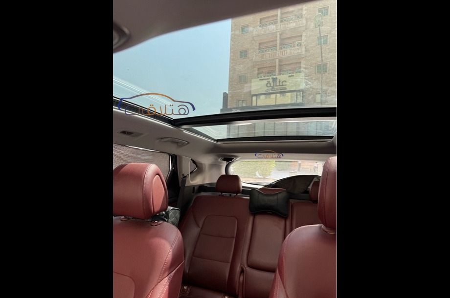 Tucson Hyundai أسود