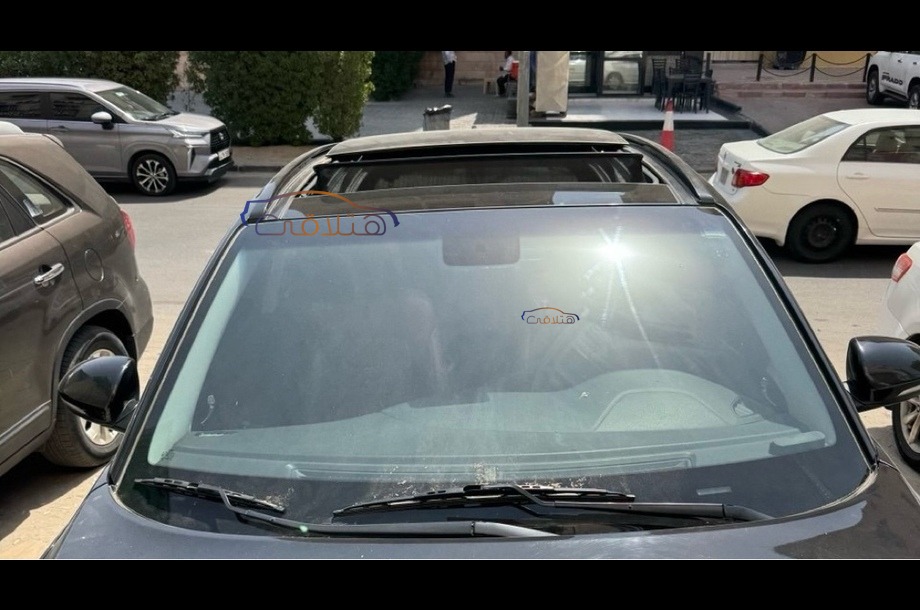 Tucson Hyundai أسود