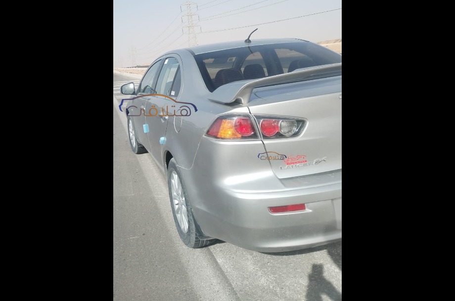 Lancer EX Shark Mitsubishi فضي