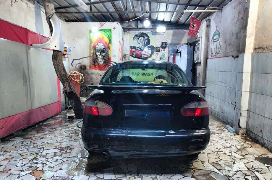 Lanos Daewoo أسود