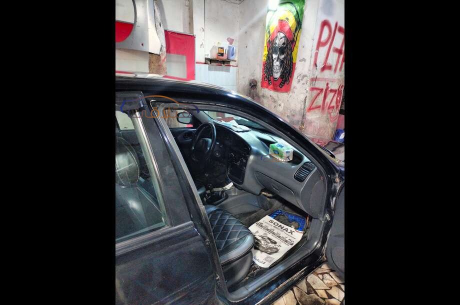 Lanos Daewoo أسود