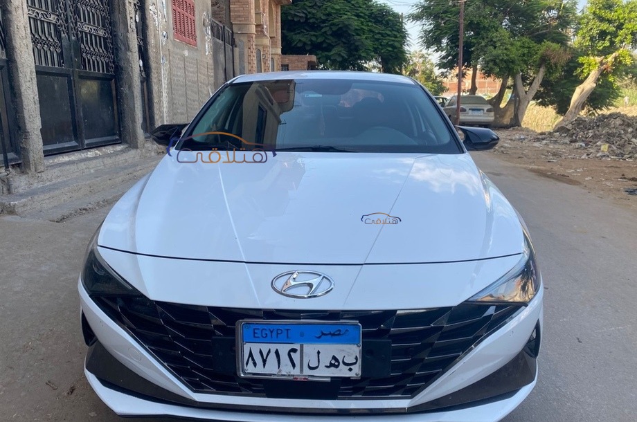 Avante Hyundai White