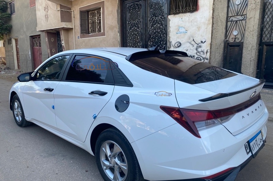 Avante Hyundai White