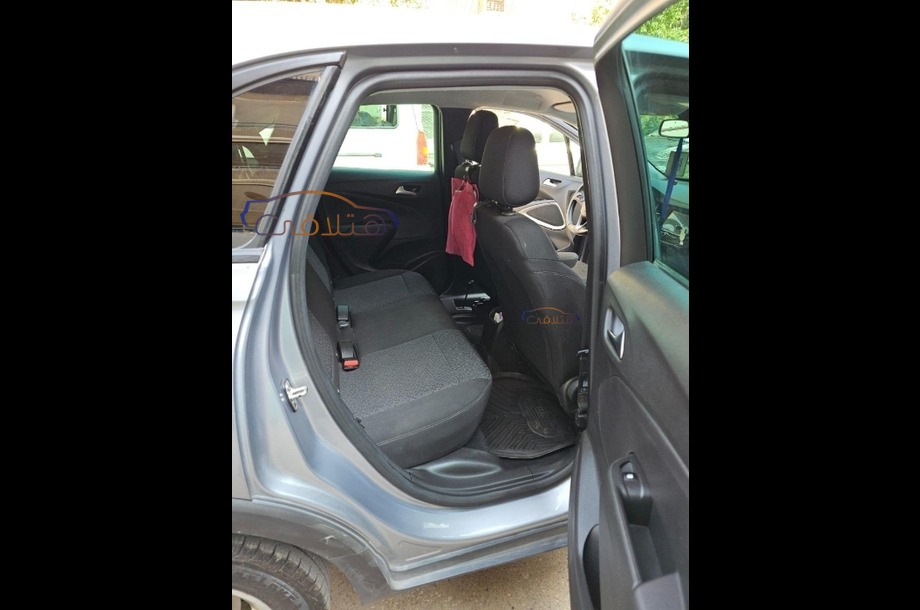 Crossland Opel فضي