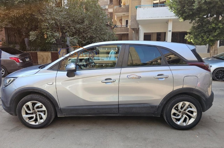 Crossland Opel فضي