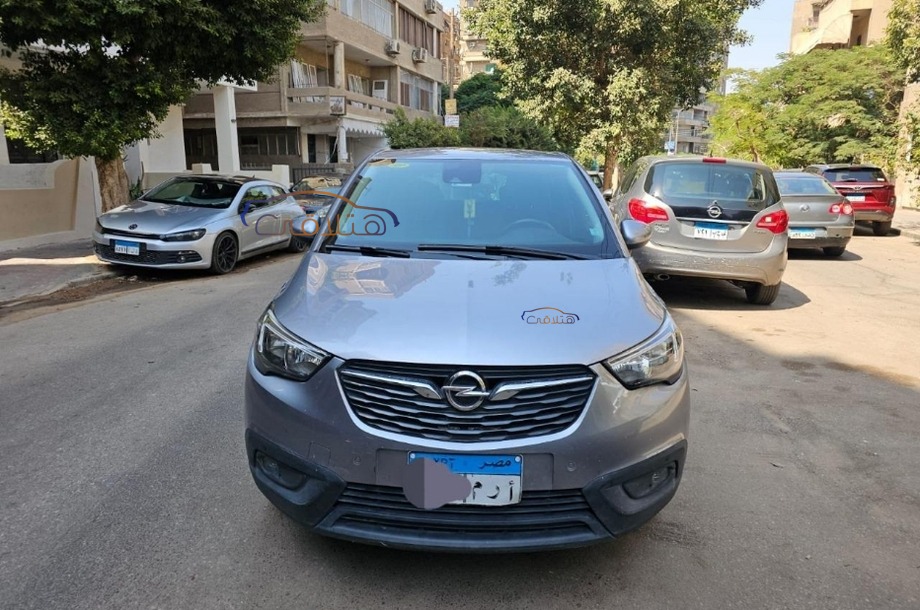 Crossland Opel فضي