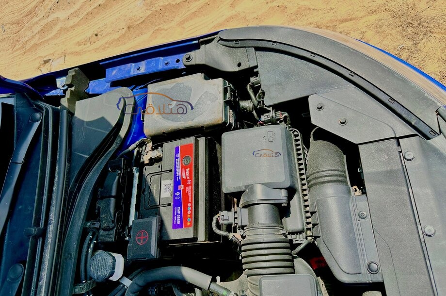 Elantra Hyundai أزرق