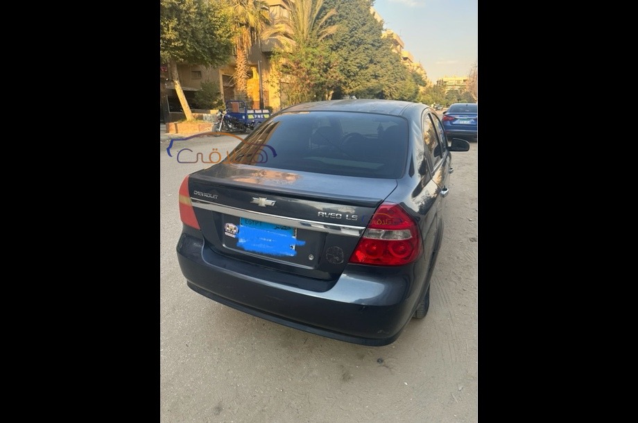 Aveo Chevrolet الأزرق الداكن