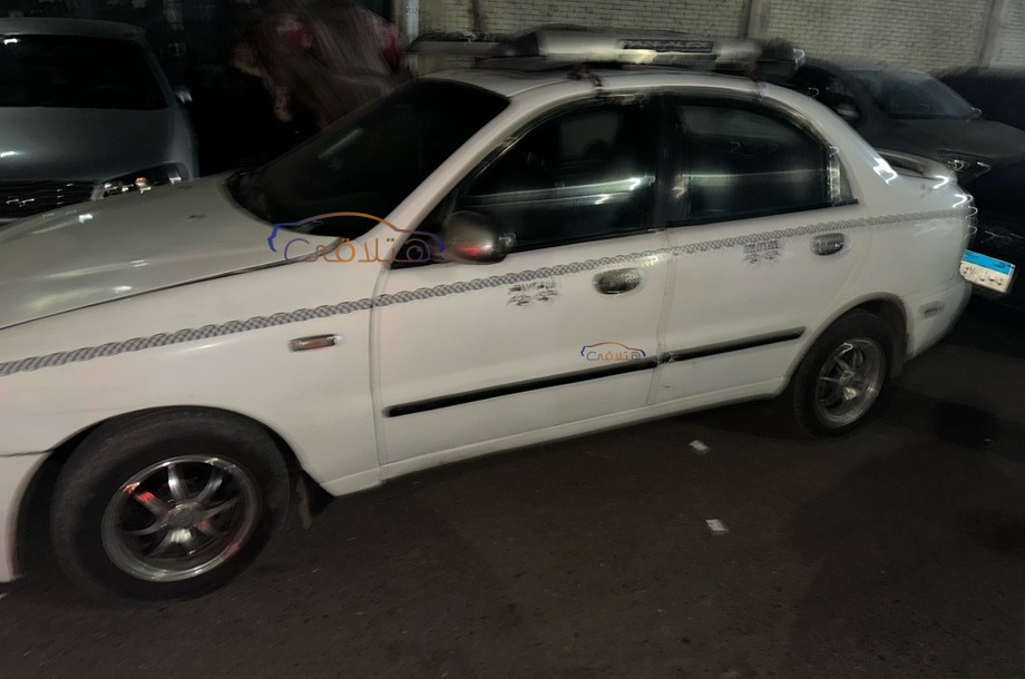 Lanos Chevrolet أبيض