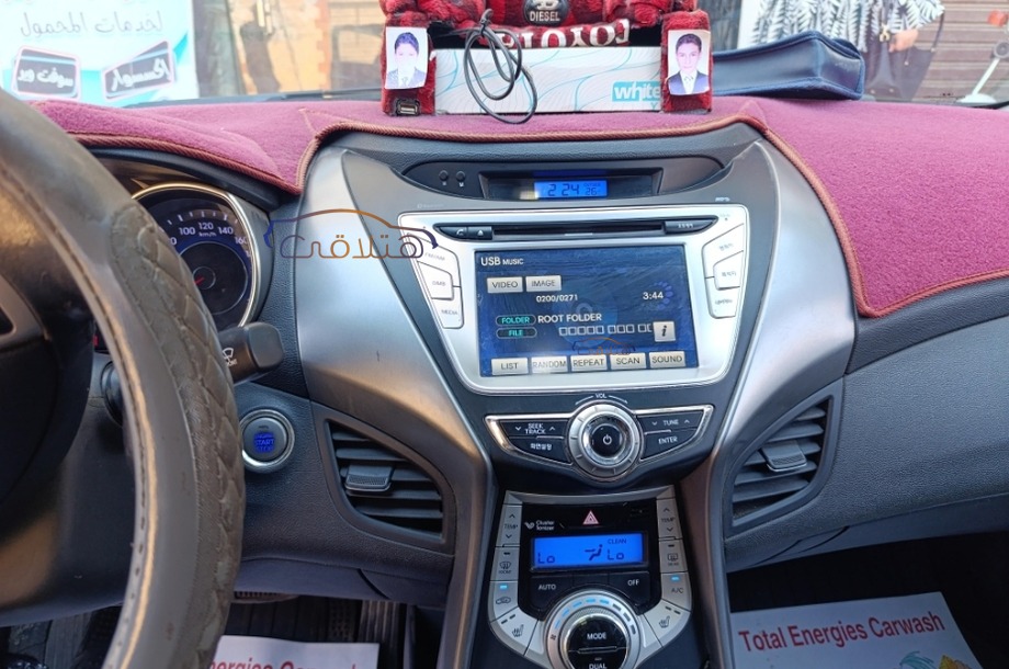 Avante Hyundai Black