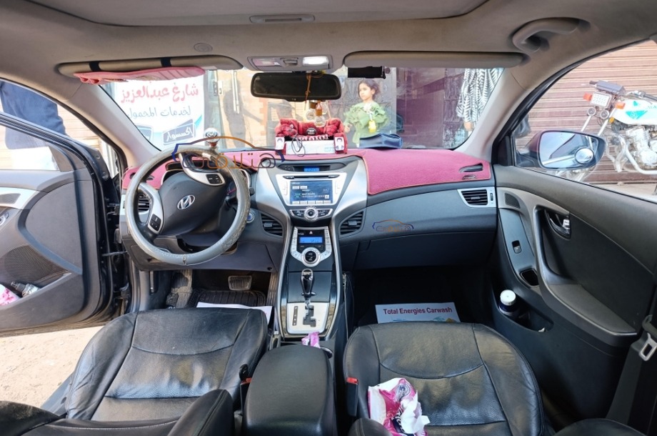 Avante Hyundai Black