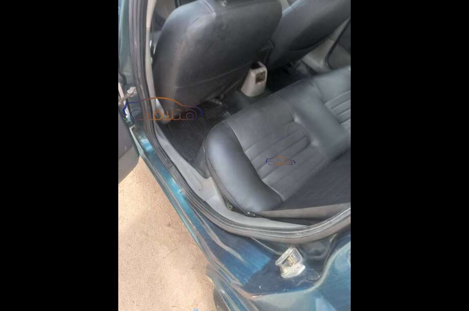 Mondeo Ford أخضر