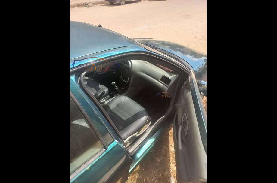 Mondeo Ford أخضر