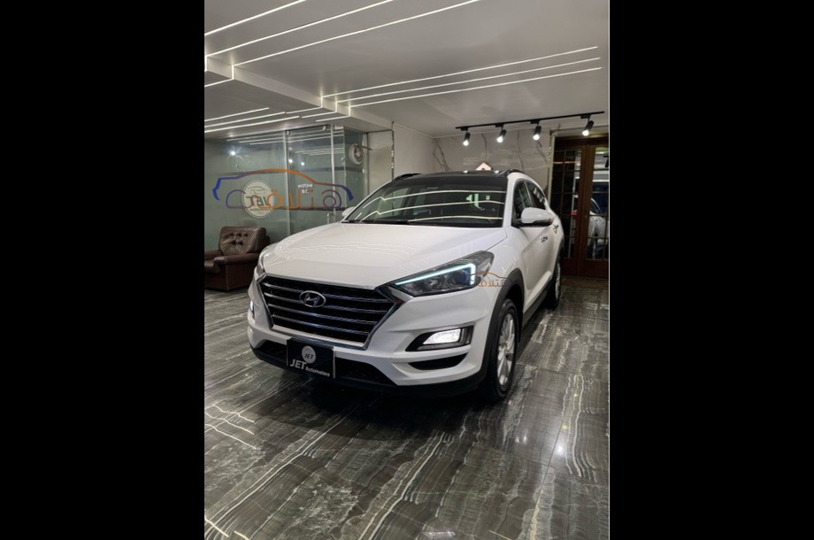 Tucson Hyundai أبيض