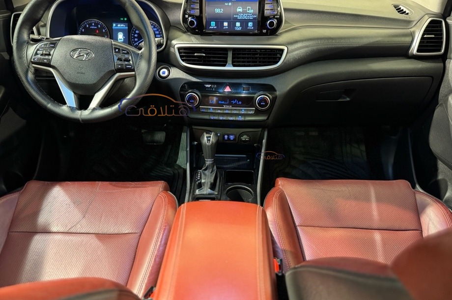 Tucson Hyundai أبيض