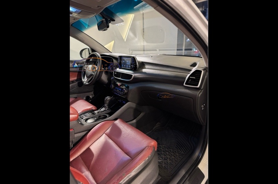 Tucson Hyundai أبيض