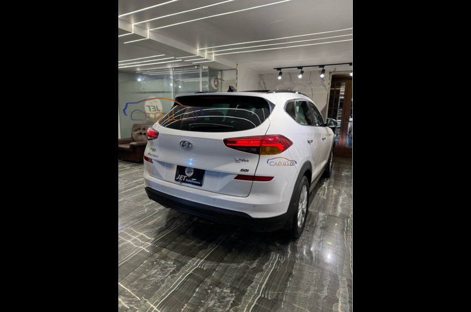 Tucson Hyundai أبيض