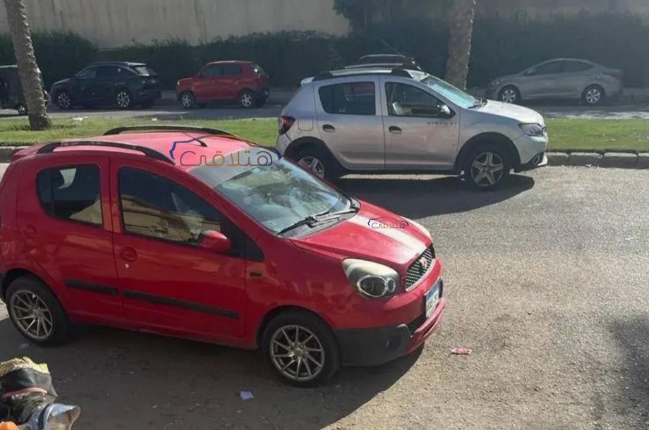 X Pandino Geely احمر