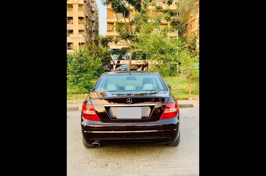 C 250 Mercedes بني