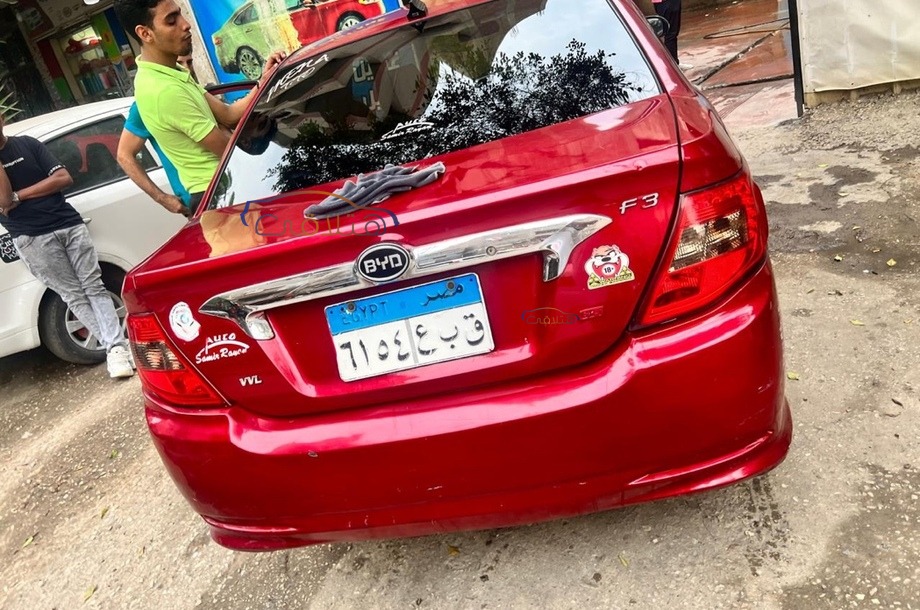 F3 Byd احمر