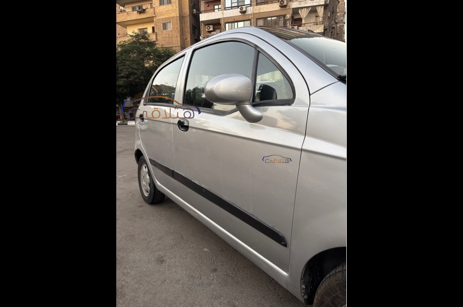 Spark Chevrolet فضي