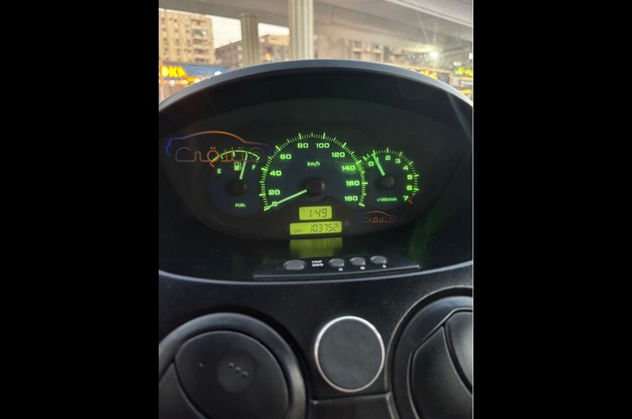 Spark Chevrolet فضي