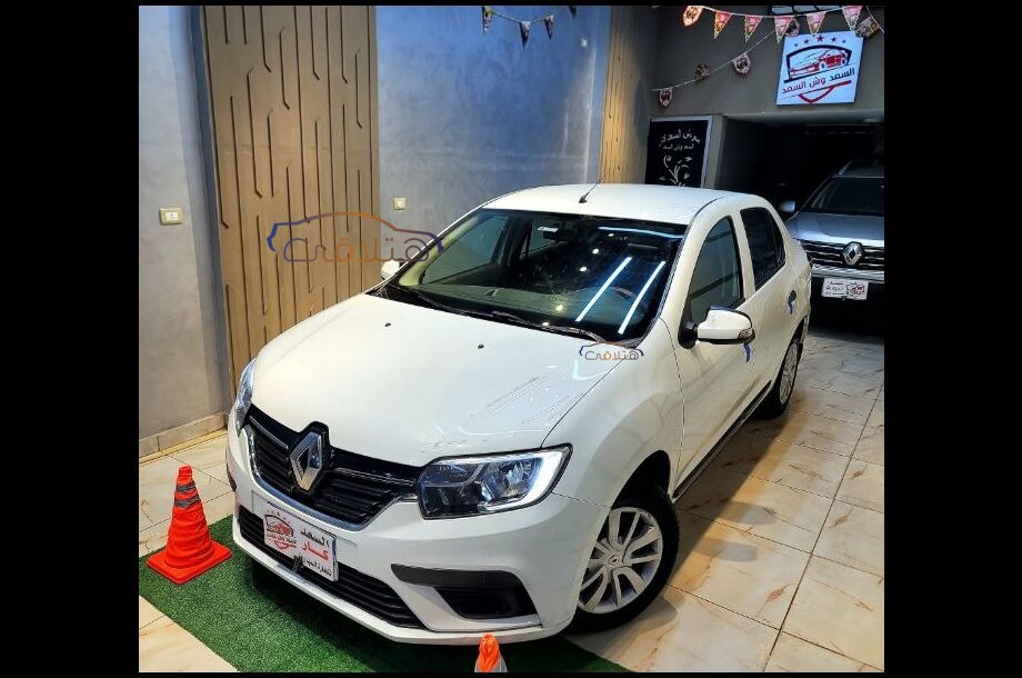 Logan Renault أبيض