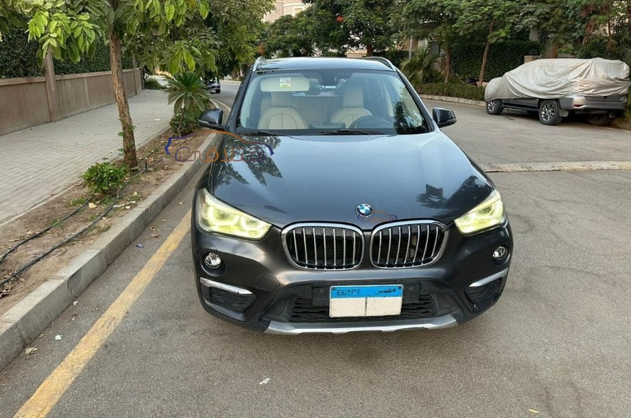 X1 BMW Dark grey