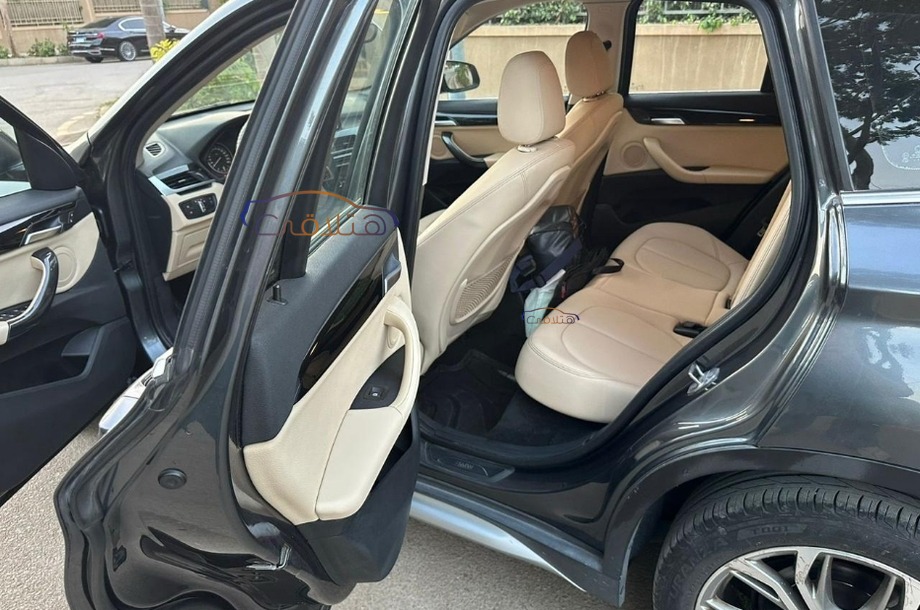 X1 BMW Dark grey