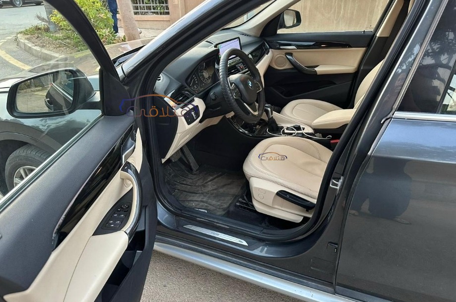 X1 BMW Dark grey