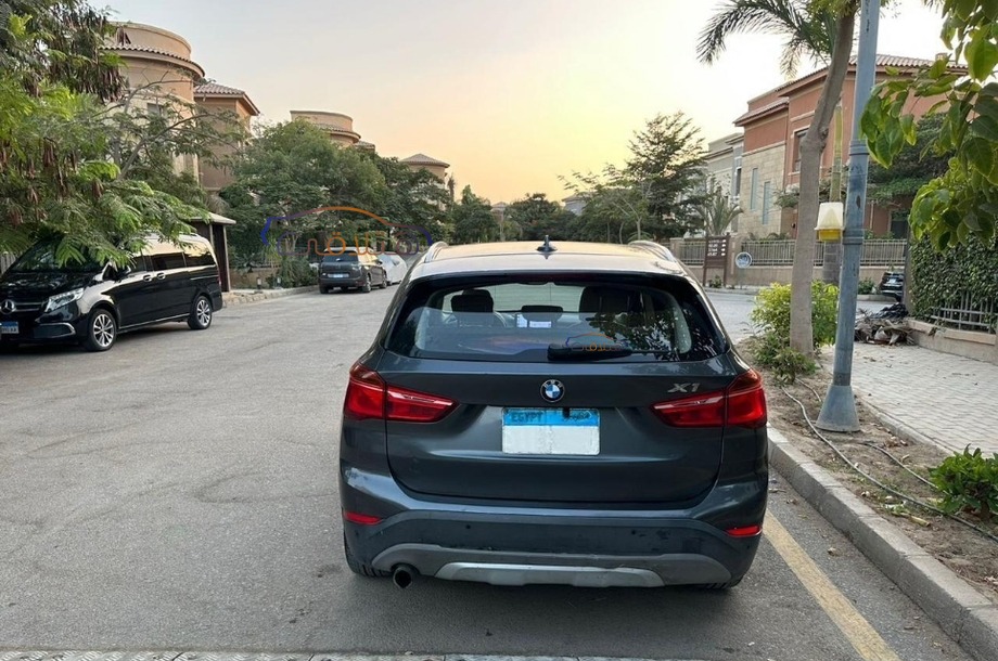 X1 BMW Dark grey