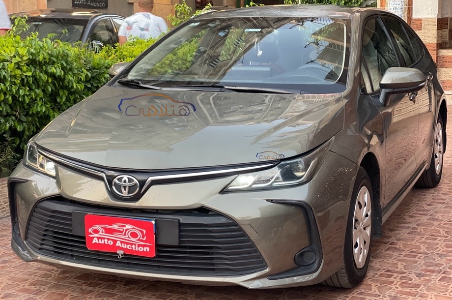 Corolla Toyota برونزي