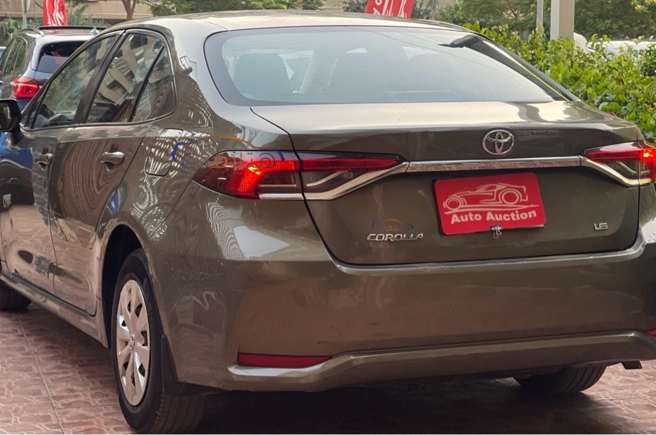 Corolla Toyota برونزي