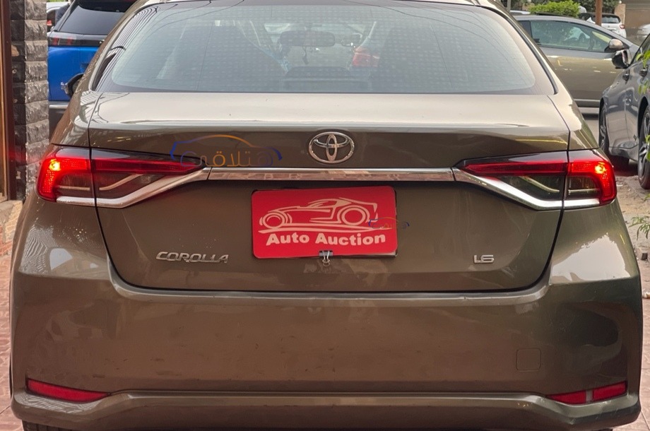 Corolla Toyota برونزي