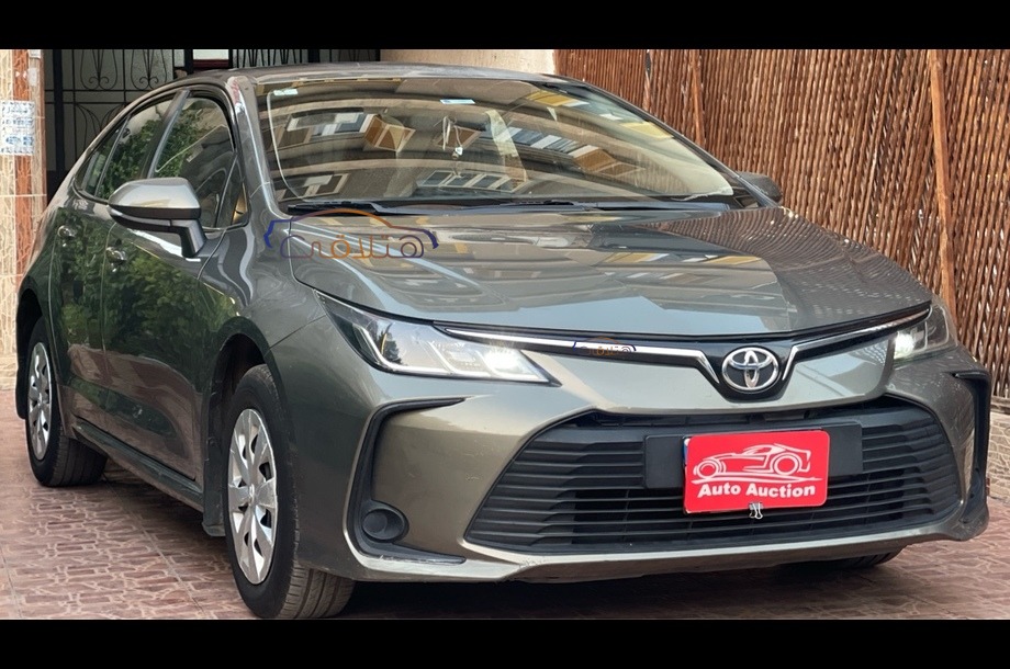 Corolla Toyota برونزي