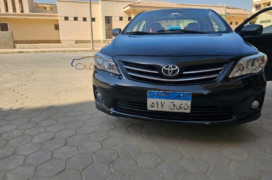 Corolla Toyota أسود
