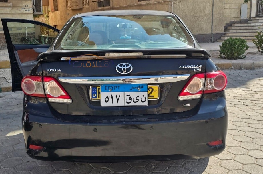 Corolla Toyota أسود