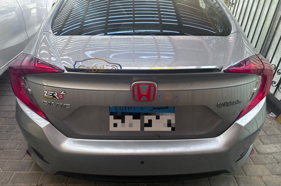 Civic Honda فضي