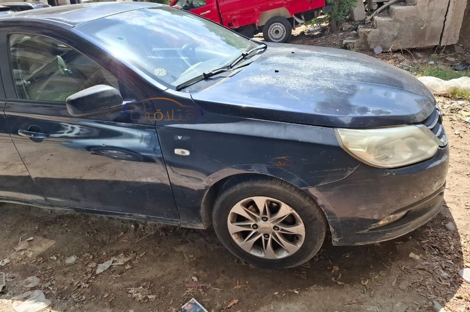 Optra Chevrolet الأزرق الداكن