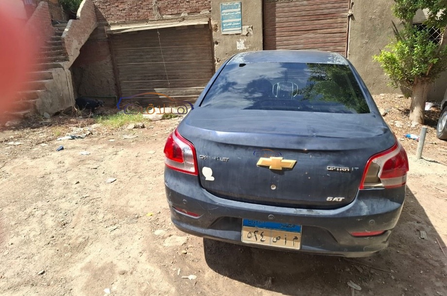 Optra Chevrolet الأزرق الداكن