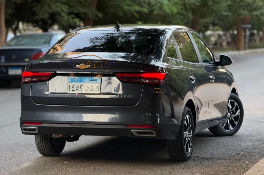 Optra Chevrolet الأزرق الداكن