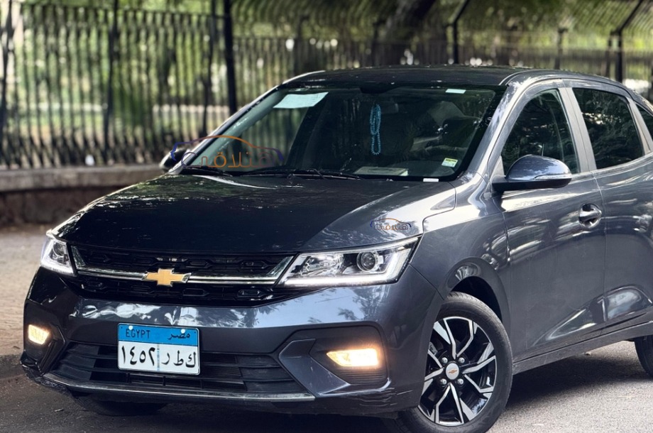 Optra Chevrolet الأزرق الداكن