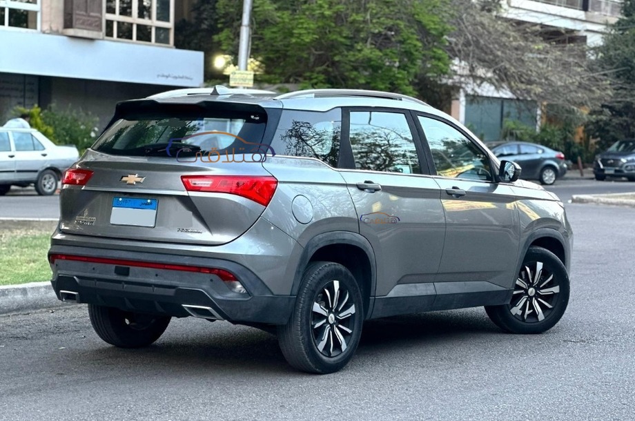 Captiva Chevrolet فضي