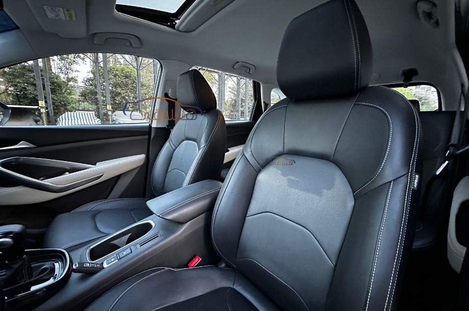 Captiva Chevrolet فضي