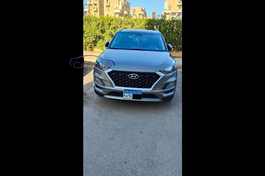 Tucson Turbo Hyundai فضي