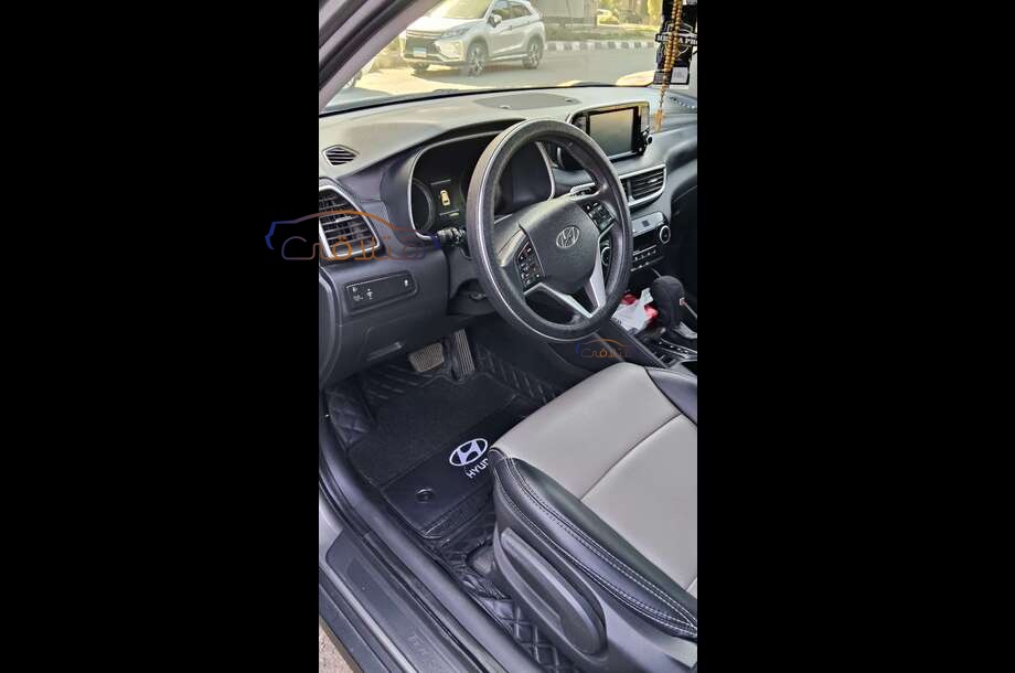 Tucson Turbo Hyundai فضي