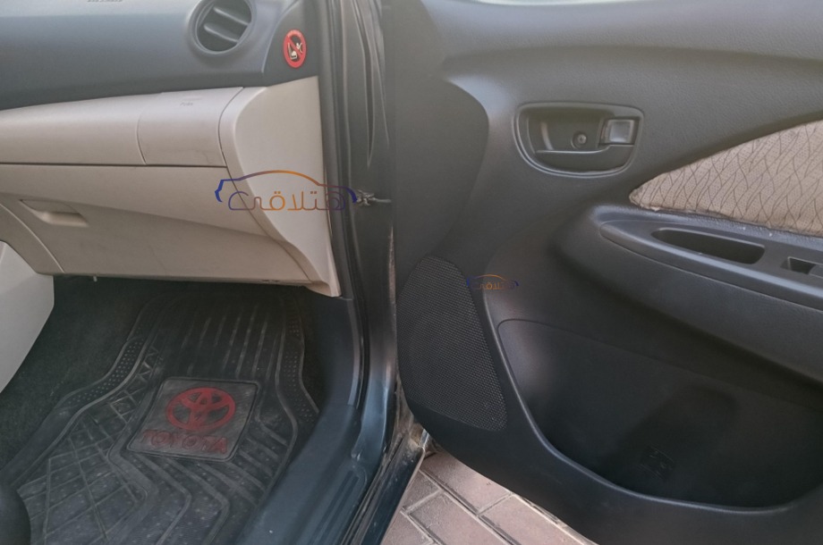 Yaris Toyota فيراني