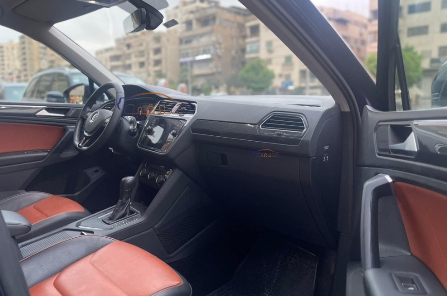 Tiguan Volkswagen Dark blue