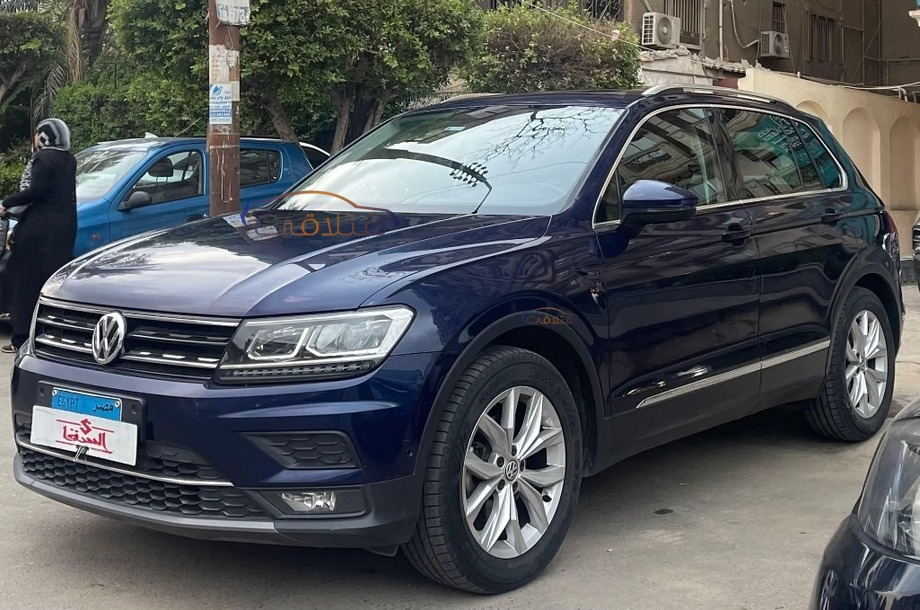 Tiguan Volkswagen Dark blue