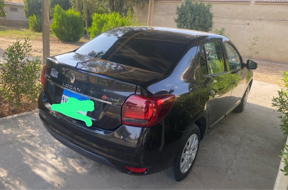 Logan Renault Black